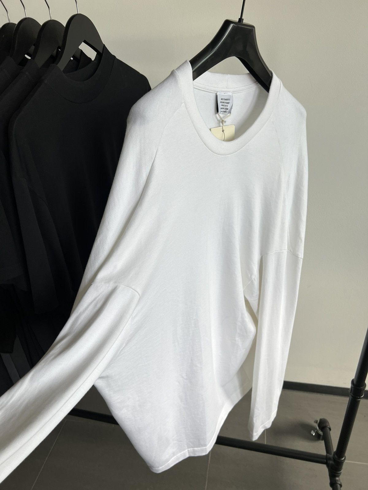 Vetements Vetements FW16 Ghost Long Sleeve Tee Size US XL / EU 56 / 4 - 7 Thumbnail