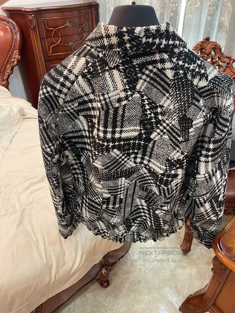 Louis Vuitton Louis Vuitton Asymmetric splice design jacket Size US M / EU 48-50 / 2 - 2 Thumbnail