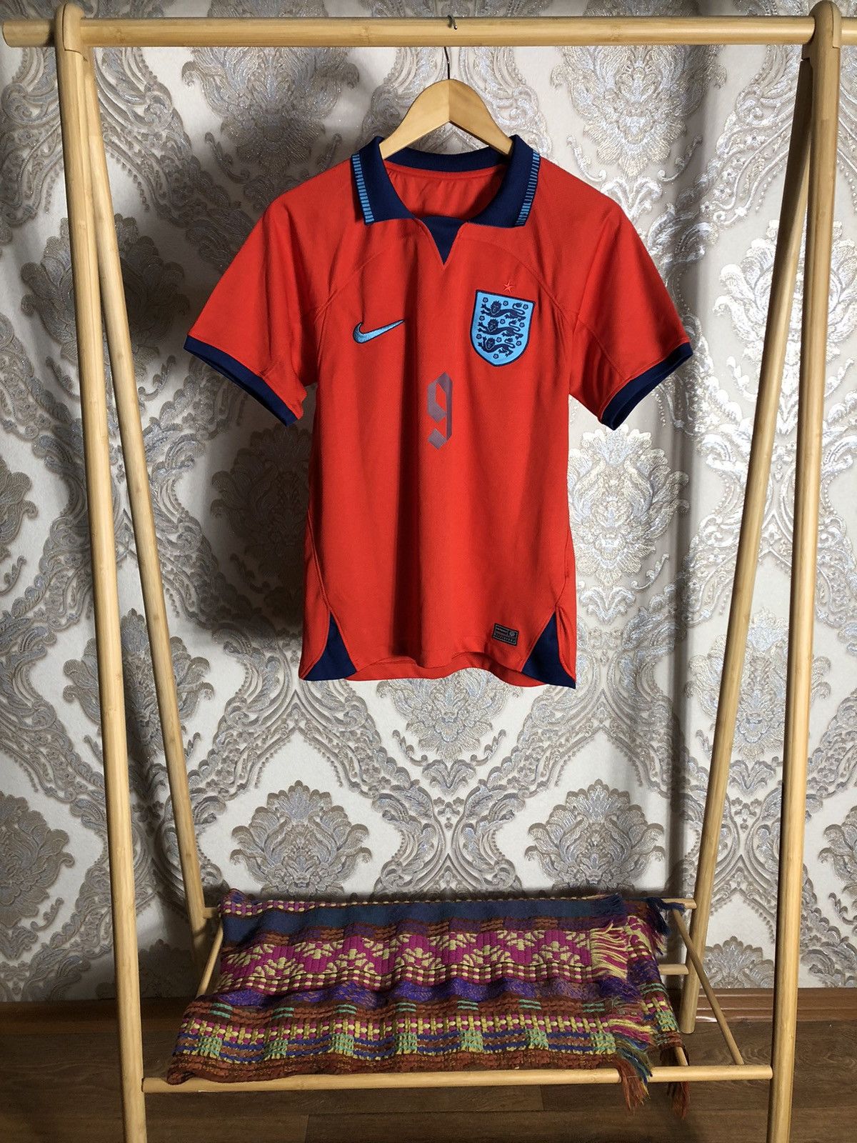 Nike VINTAGE NIKE ENGLAND SOCCER JERSEY BAYERN RETRO BLOKE Y2K Size US S / EU 44-46 / 1 - 1 Thumbnail