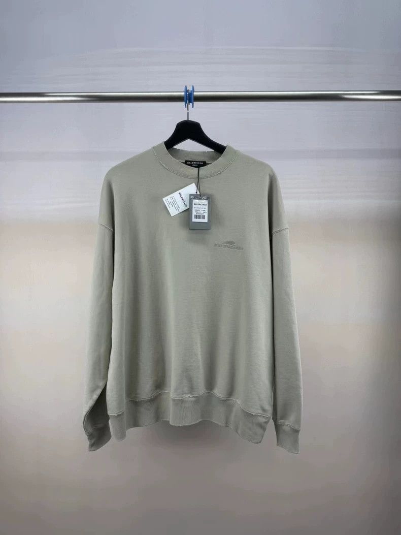 Balenciaga Balenciaga Beige Year of the Tiger Limited Embroidered Swea Size US S / EU 44-46 / 1 - 1 Thumbnail