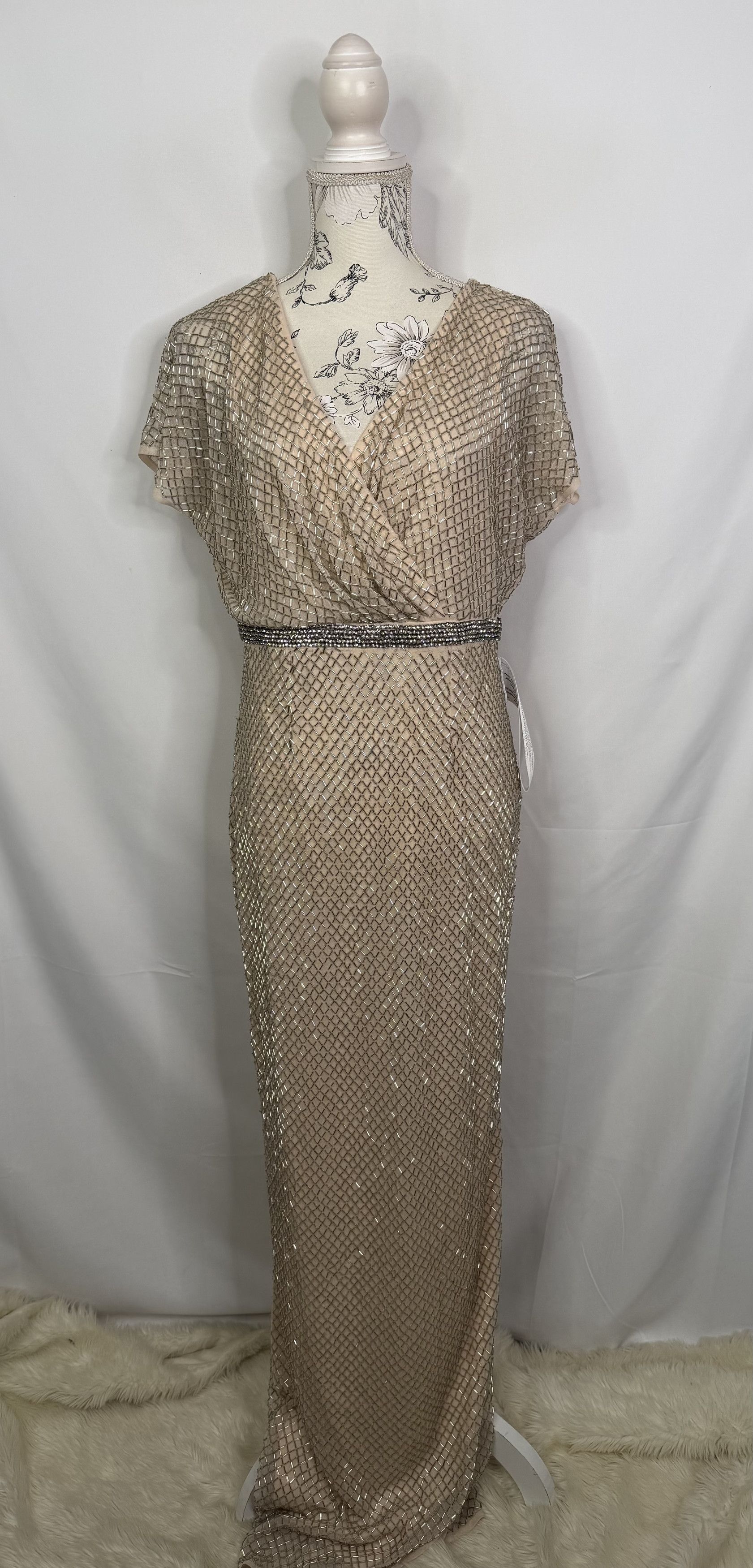 Mac Duggal Mac Duggal Beaded V-Neck Gown Dress flawed NWT Size M / US 6-8 / IT 42-44 - 16 Thumbnail
