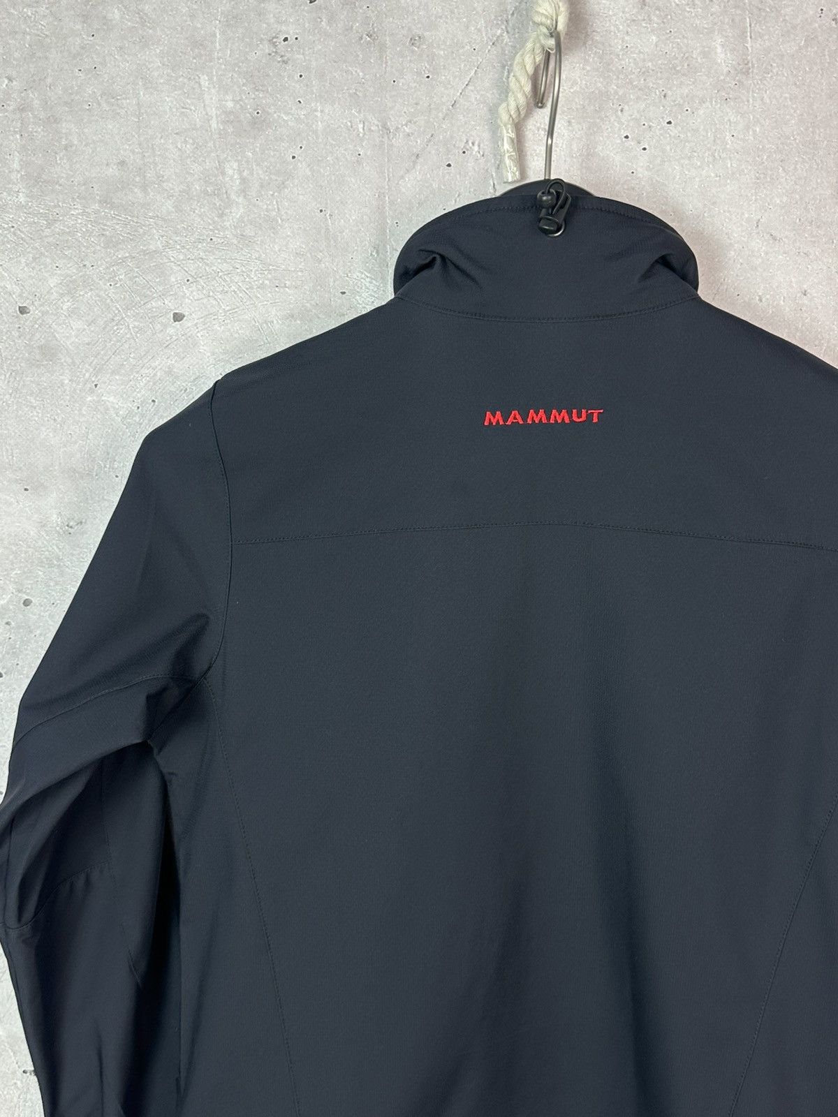 Mammut Mammut Black Zip Pocket Logo Women’s Soft Shell Jacket Size M / US 6-8 / IT 42-44 - 10 Thumbnail