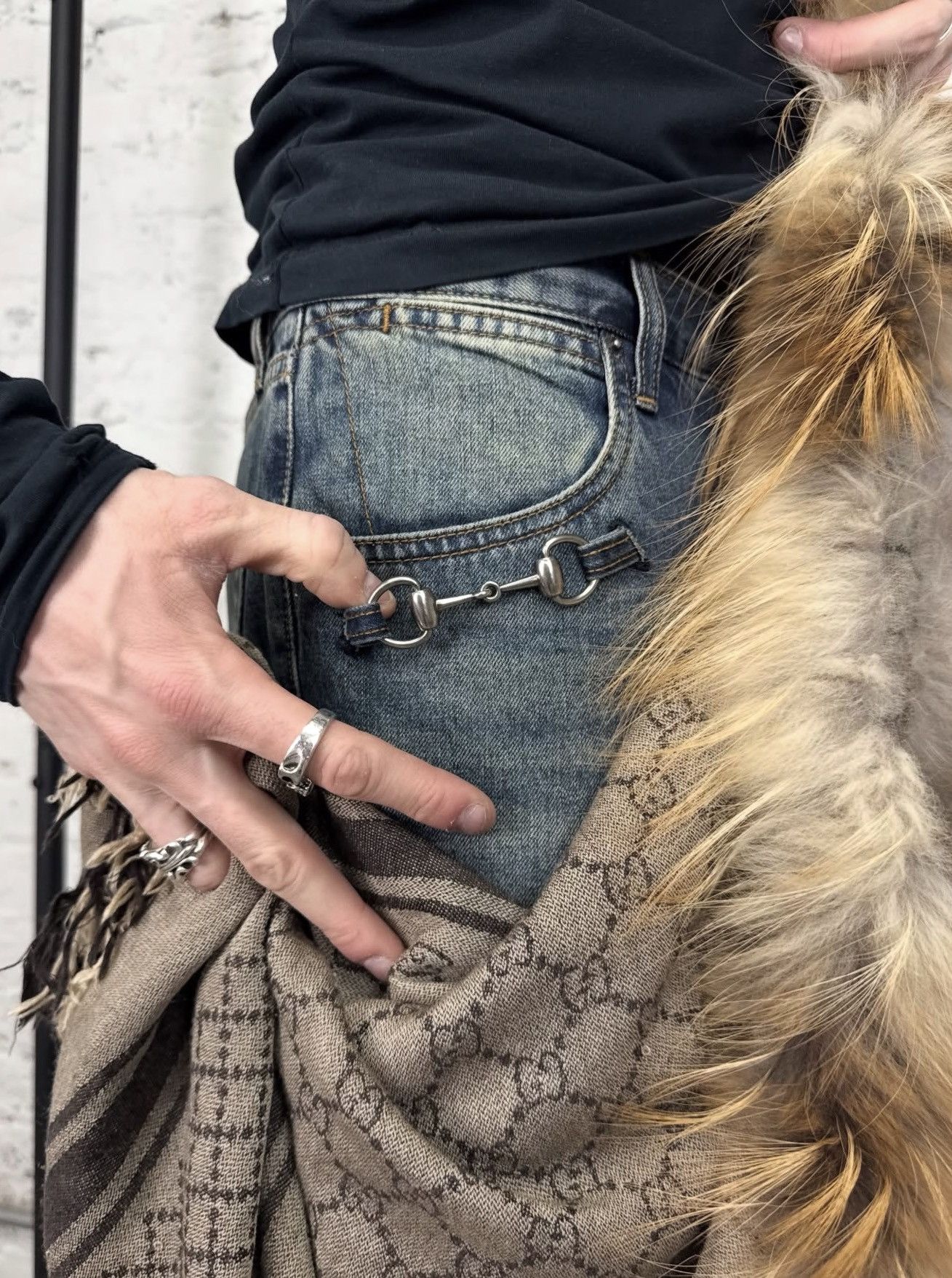 Gucci GUCCI 2007 Fur Monogram Scarf Frida Giannini Demna Nettspend Size ONE SIZE - 3 Thumbnail