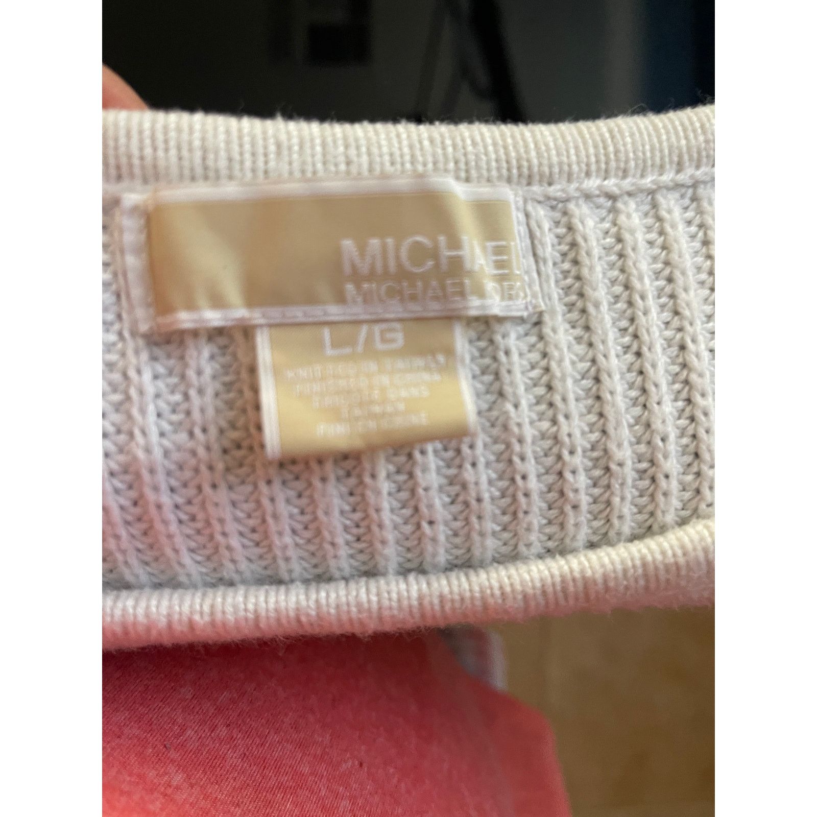 Michael Kors Michael Kors Ivory Knit Sweater Top Gold Zip Shoulders Sz LG Size L / US 10 / IT 46 - 5 Thumbnail
