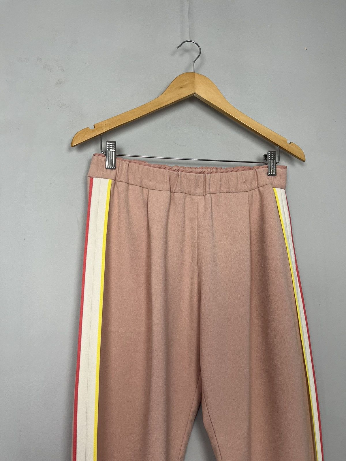 Fendi Fendi Luxury Acetate/Viscose Suit (Top + Pants) Madein Italy Size 27" / US 4 / IT 40 - 8 Thumbnail