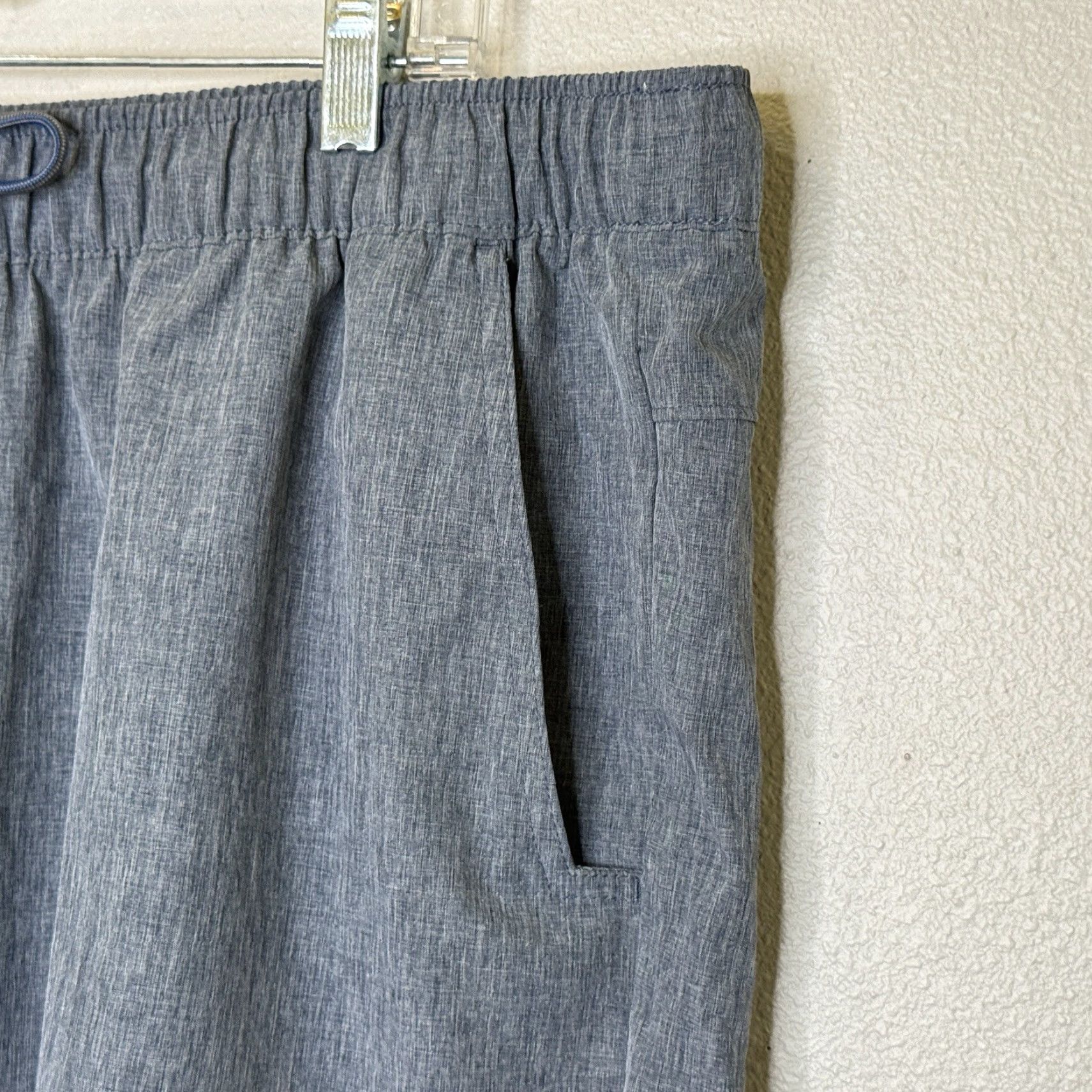 Eddie Bauer Eddie Bauer Shorts Mens XXL Blue Chino Pull On Elastic Drawstring Waist Size US 39 - 2 Thumbnail
