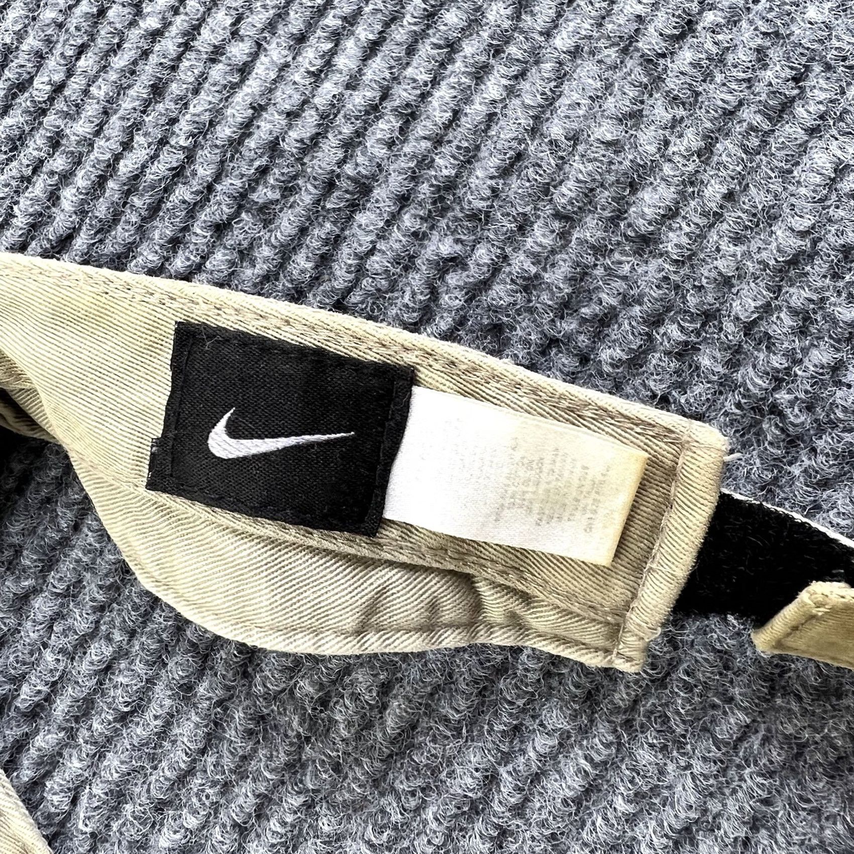 Nike VINTAGE Nike Visor Embroidered Pro-Classics Hat Strapback Adjustable Adult One Size Beige Golf Hat Women/Men? Size ONE SIZE - 2 Thumbnail