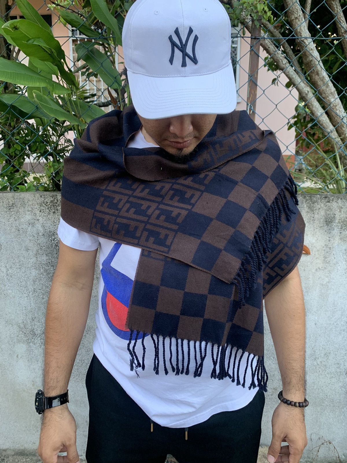 Fendi FENDI Large Scarf Stripe Check pattern Brown Navy Wool Vtg Size ONE SIZE - 8 Thumbnail