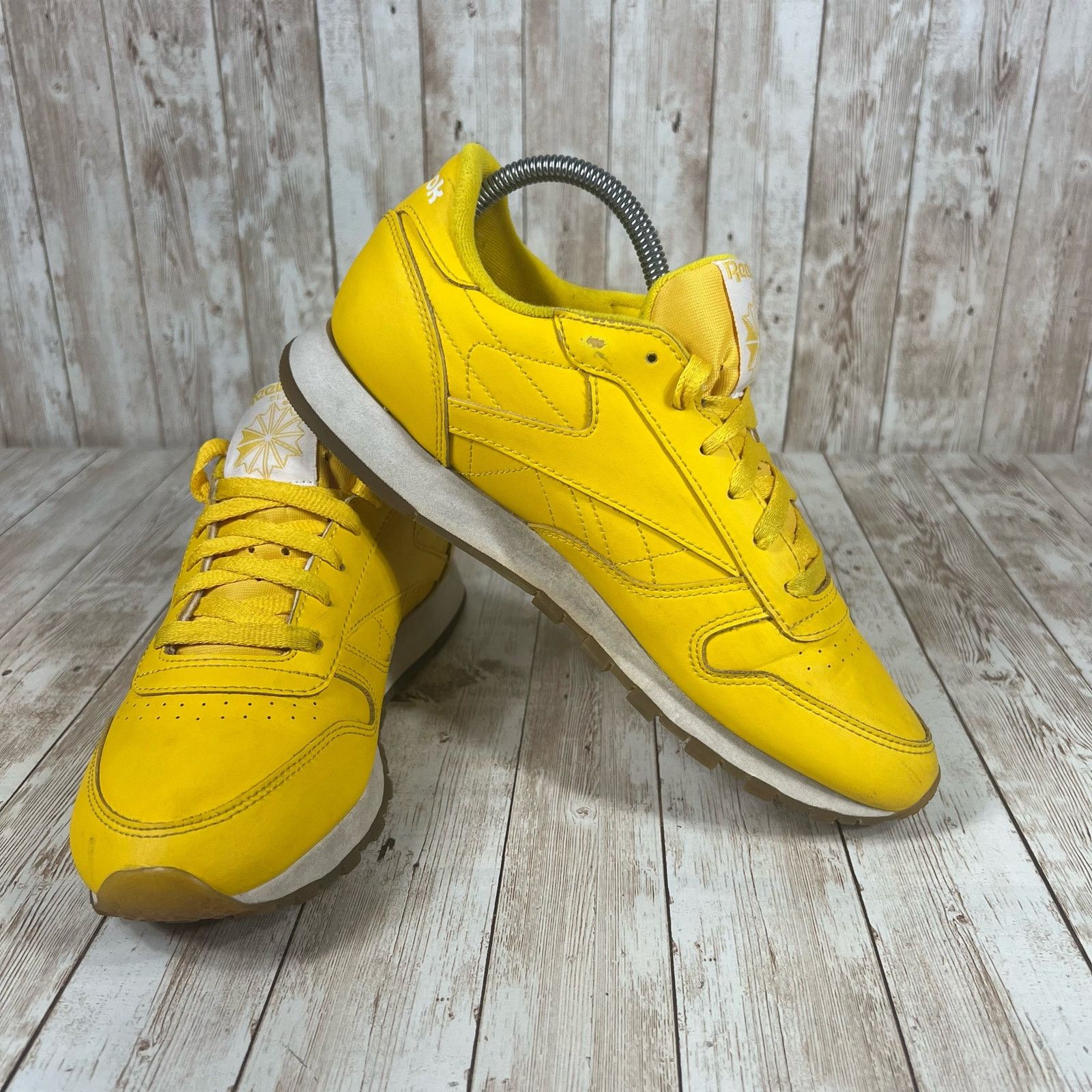 Reebok Reebok Classic yellow leather sneaker Womens 9 Size US 9 / IT 39 - 7 Thumbnail