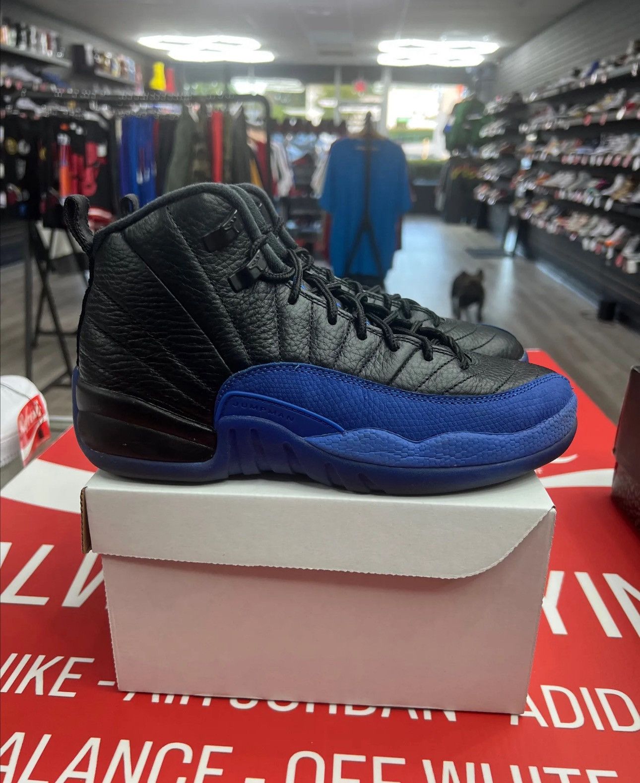 Jordan Brand Air Jordan 12 Hyper Royal Size 6y Size US 6 / EU 39 - 1 Thumbnail