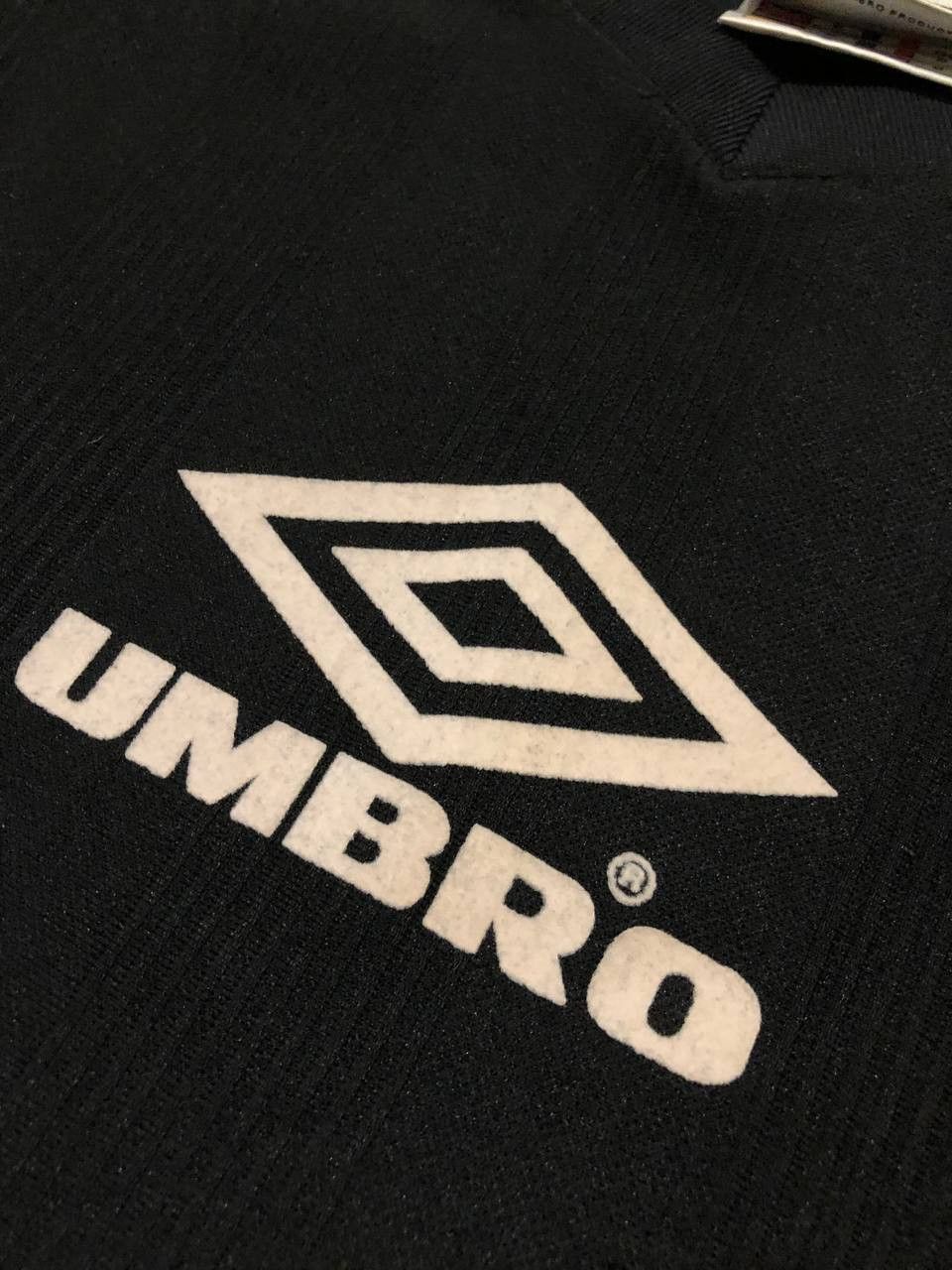 Umbro Vintage Umbo logo center T-shirt crazy Y2K size M streetwear Size US M / EU 48-50 / 2 - 5 Thumbnail
