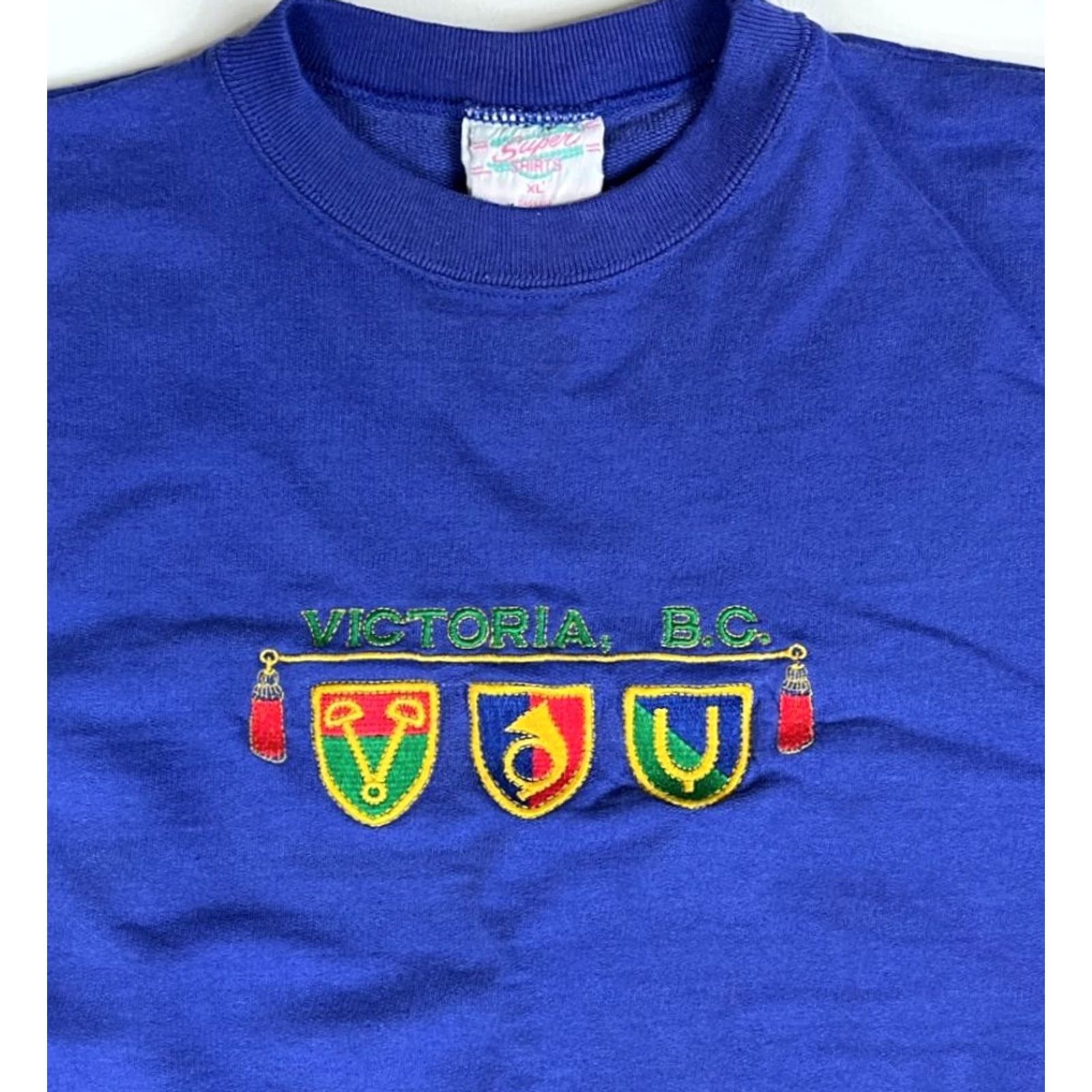 Vintage Vintage Victoria, B.C. Sweatshirt Embroidered Made in Canada XL Men’s Pullover Blue 90s Size US XL / EU 56 / 4 - 4 Thumbnail