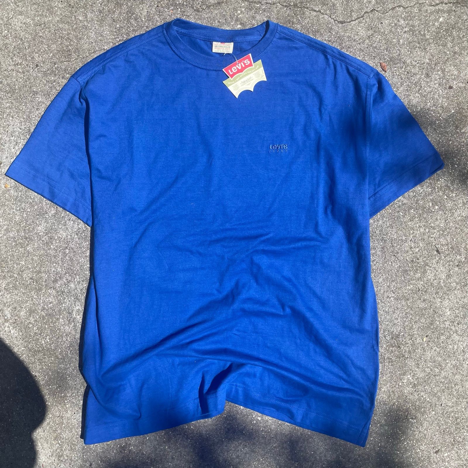 Levi's Levi's Deadstock Tee / New w/ Tags / Y2K / Size Large Size US L / EU 52-54 / 3 - 1 Thumbnail