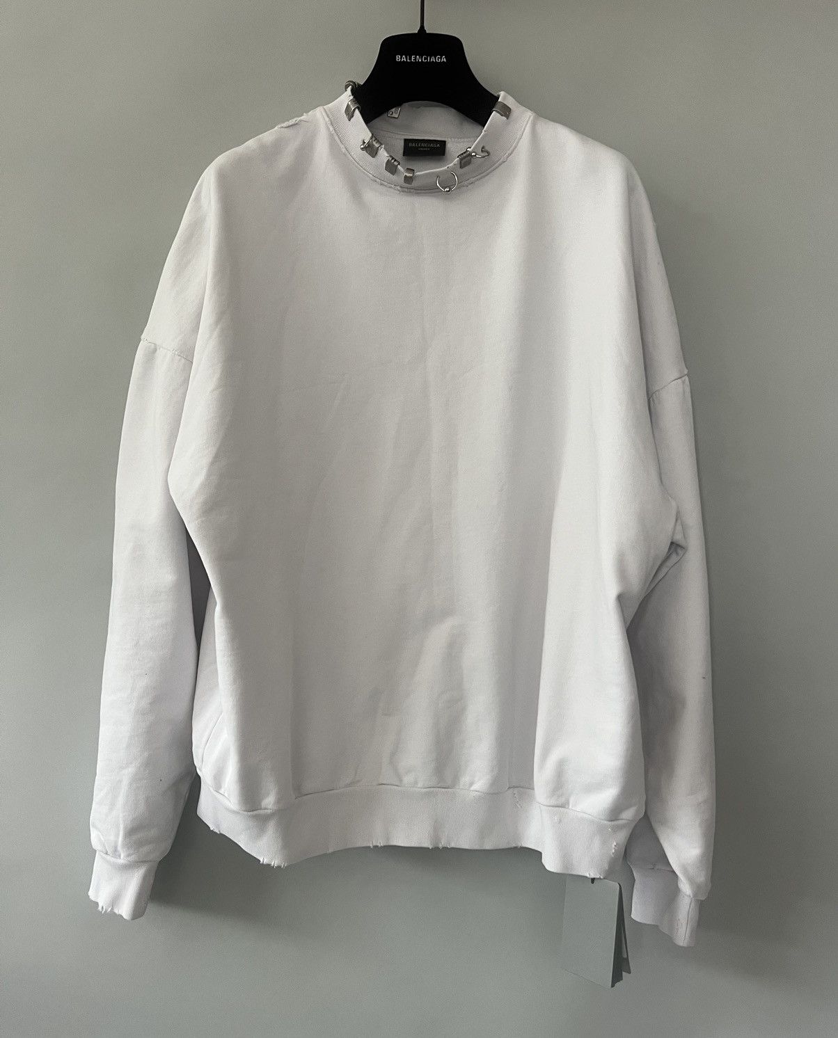 Balenciaga Balenciaga Pierced Sweatshirt Size US S / EU 44-46 / 1 - 1 Thumbnail