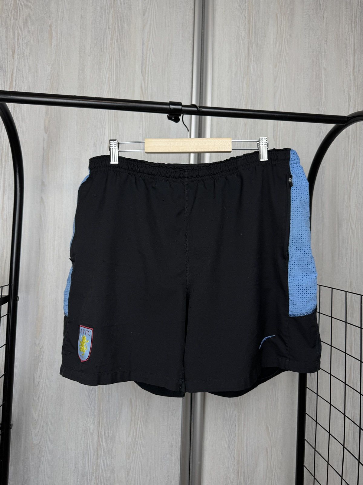 Nike Nike vintage Aston Villa y2k soccer football shorts Size US 38 / EU 54 - 3 Thumbnail