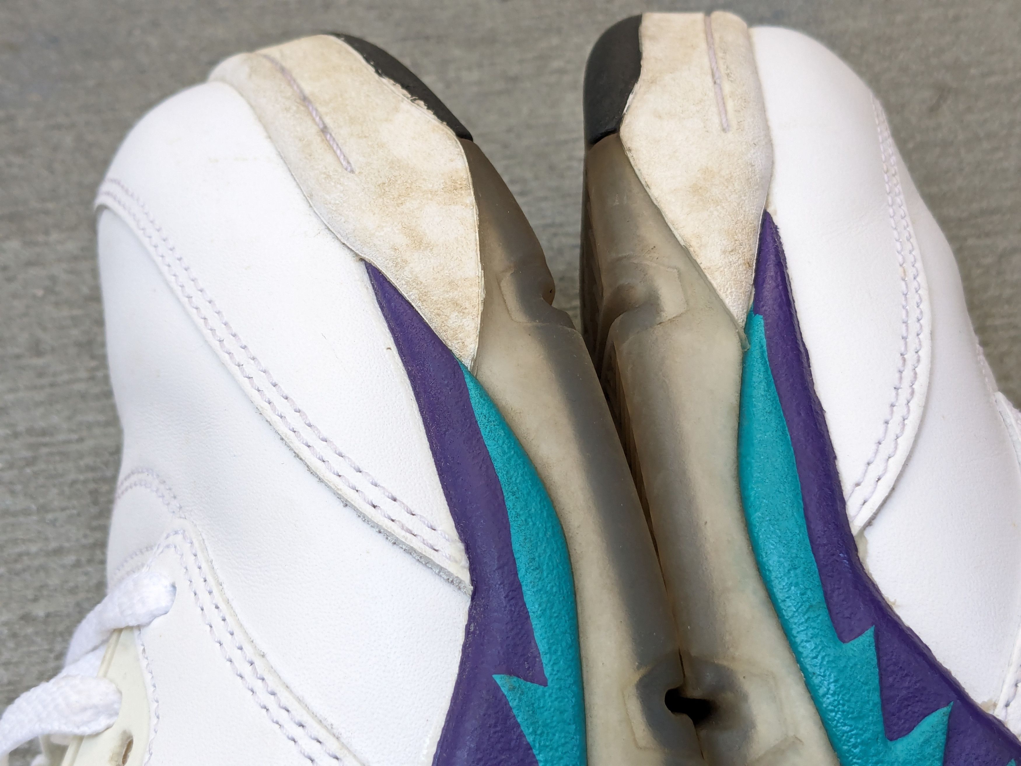 Jordan Brand Nike Air Jordan 5 Retro Grape 2013 White Purple 136027-108 Size US 9.5 / EU 42-43 - 6 Thumbnail