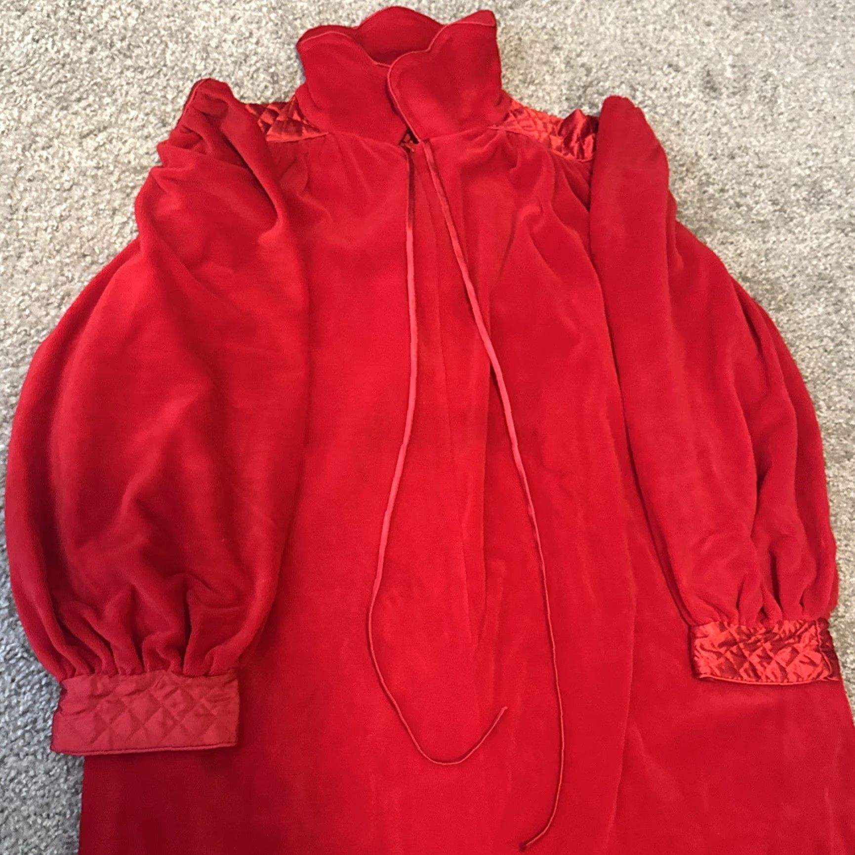 Pierre Cardin VINTAGE Pierre Cardin Nightgown Robe Red Velour Women’s Medium M Eveningwear Size ONE SIZE - 3 Thumbnail