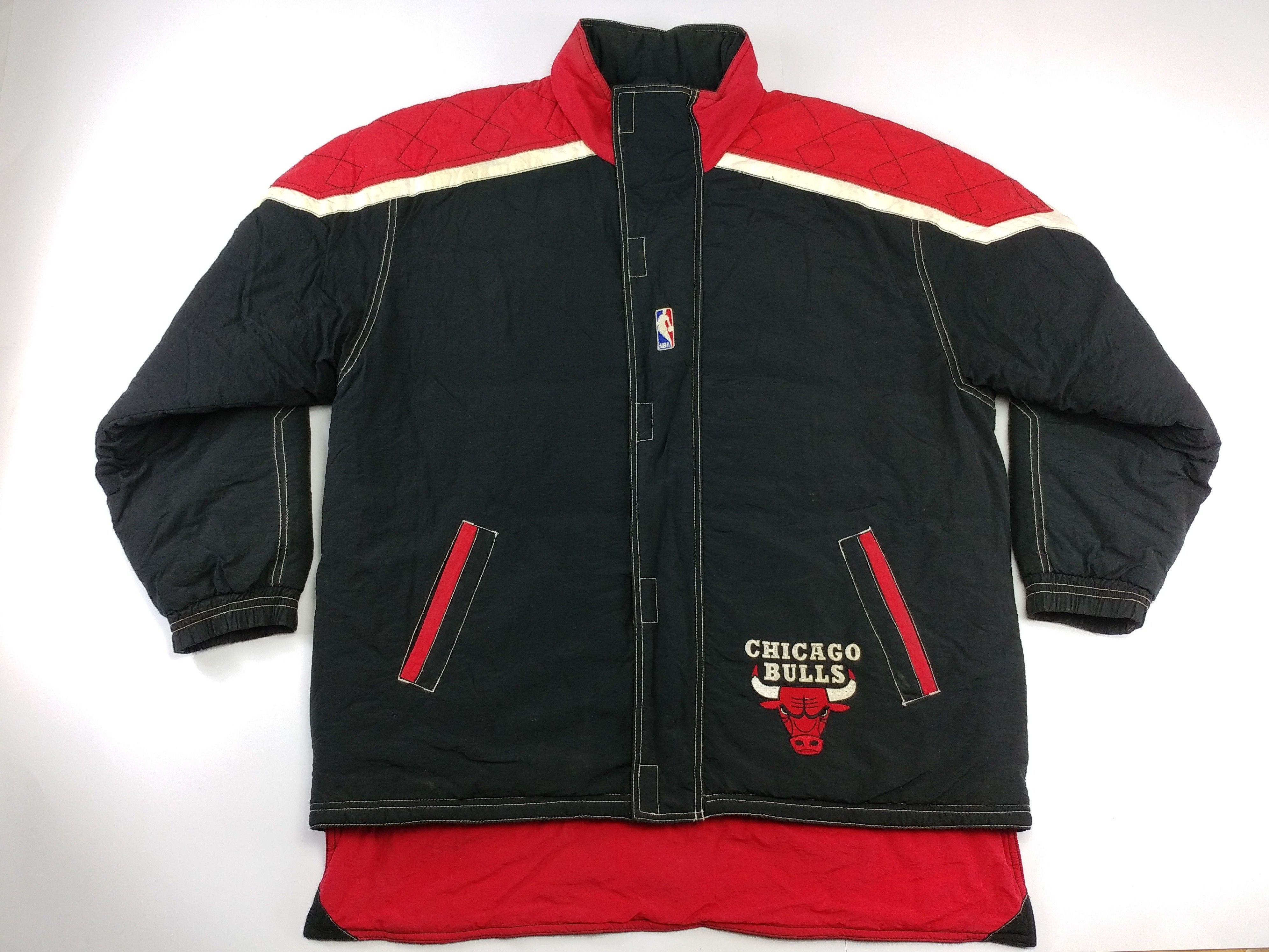 Starter NBA Chicago Bulls jacket, Starter basketball vintage 90s L Size US L / EU 52-54 / 3 - 15 Thumbnail