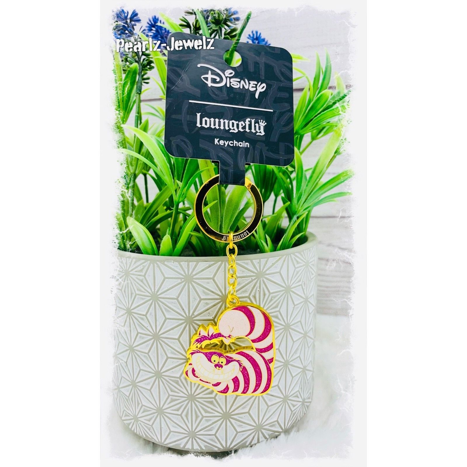Disney Loungefly Disney Alice In Wonderland Cheshire Cat Enamel Key Size ONE SIZE - 1 Thumbnail
