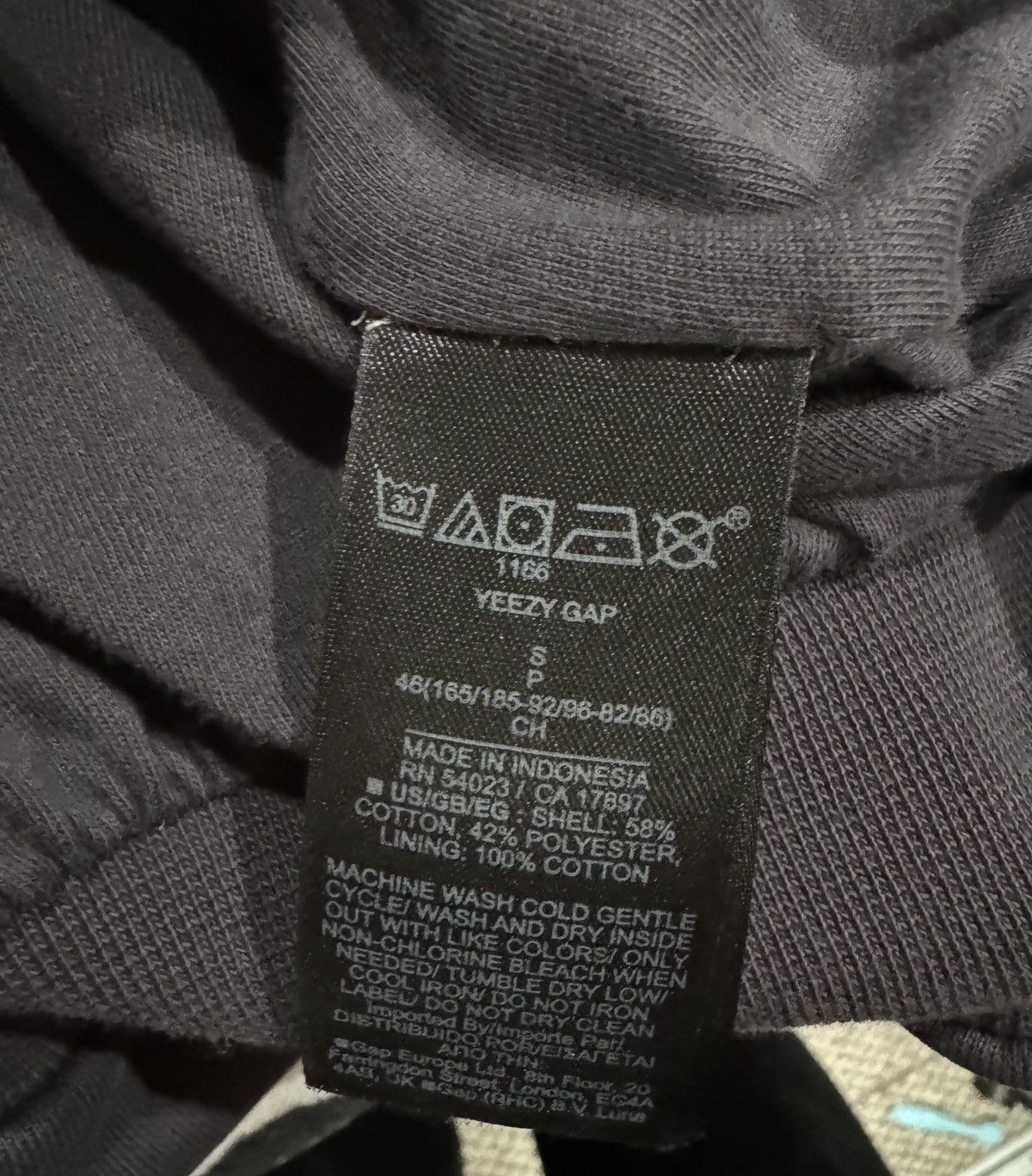 Balenciaga × Gap × Yeezy Yeezy gap balenciaga logo hoodie Size US S / EU 44-46 / 1 - 8 Thumbnail