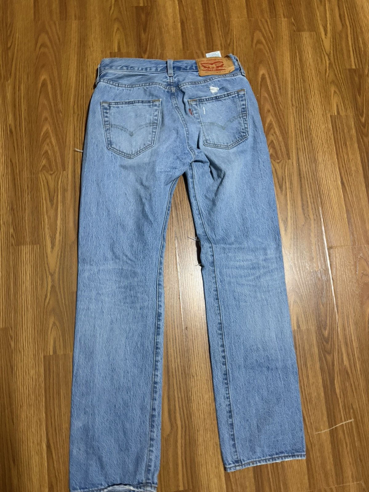 Levi's Levi's 501 button-fly ripped Y2K light wash denim jeans30x32 Size US 30 / EU 46 - 3 Thumbnail