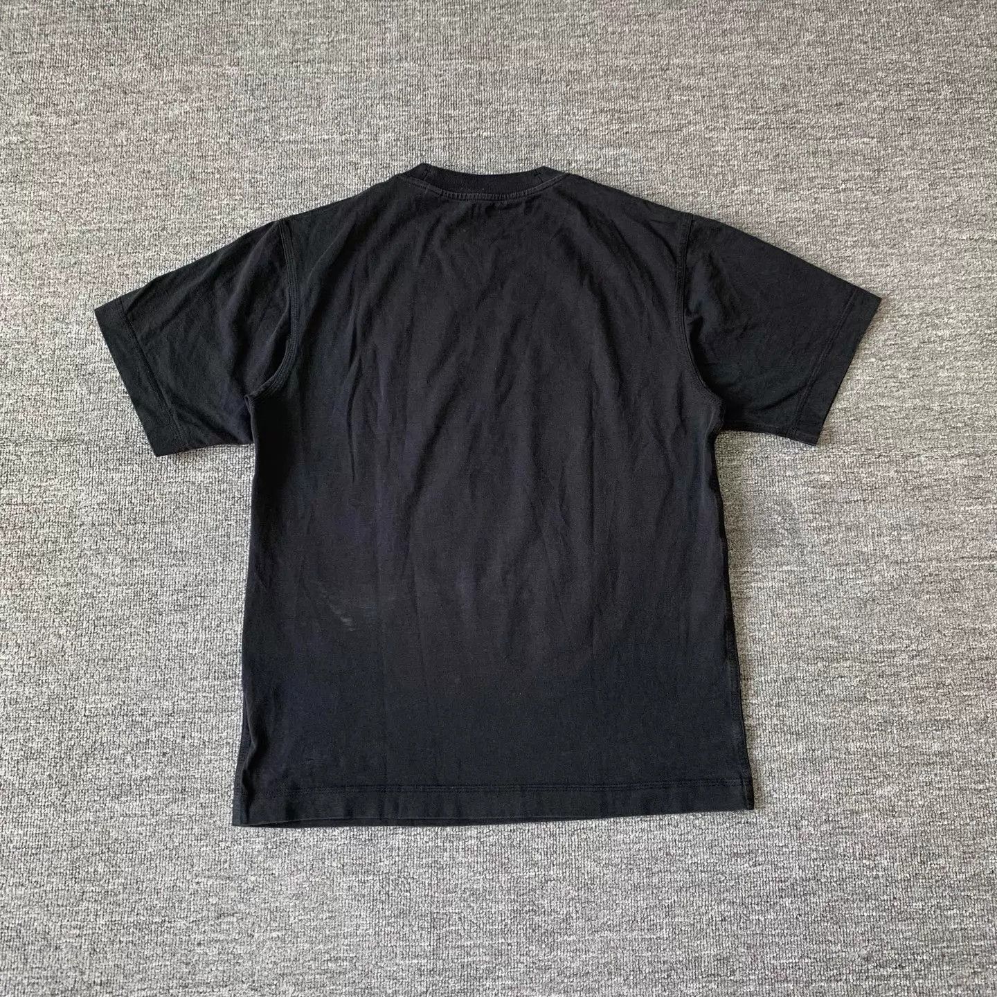 Burberry Burberry Black Knight Large Print Tee S 9/10 #14014 Size US S / EU 44-46 / 1 - 2 Thumbnail
