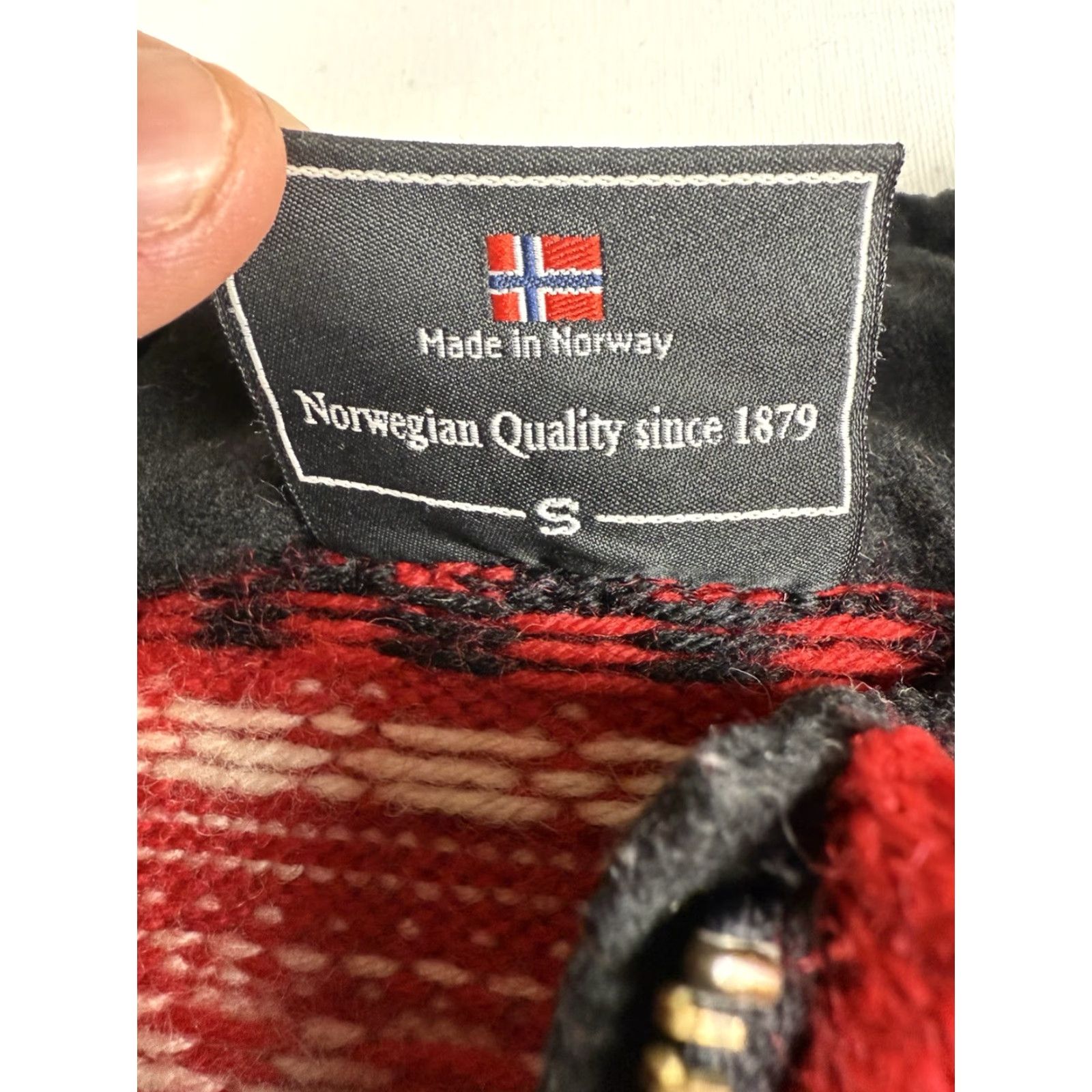 Dale Of Norway Dale of Norway Red Fair Isle 1/4 Zip Wool Knit Sweater Size S Men Size US S / EU 44-46 / 1 - 3 Thumbnail