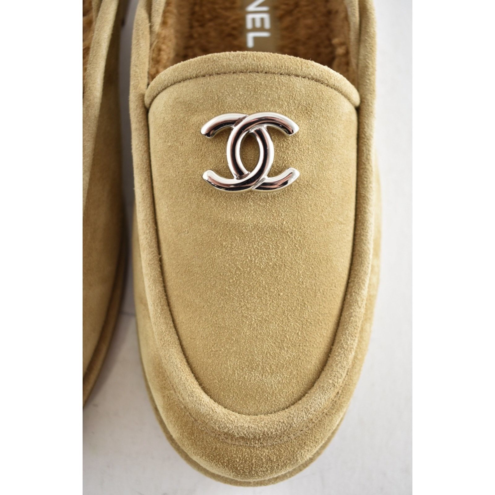 Chanel Chanel Dark Beige Suede Shearling CC Moccasin Flat 40 Size US 10 / IT 40 - 7 Thumbnail