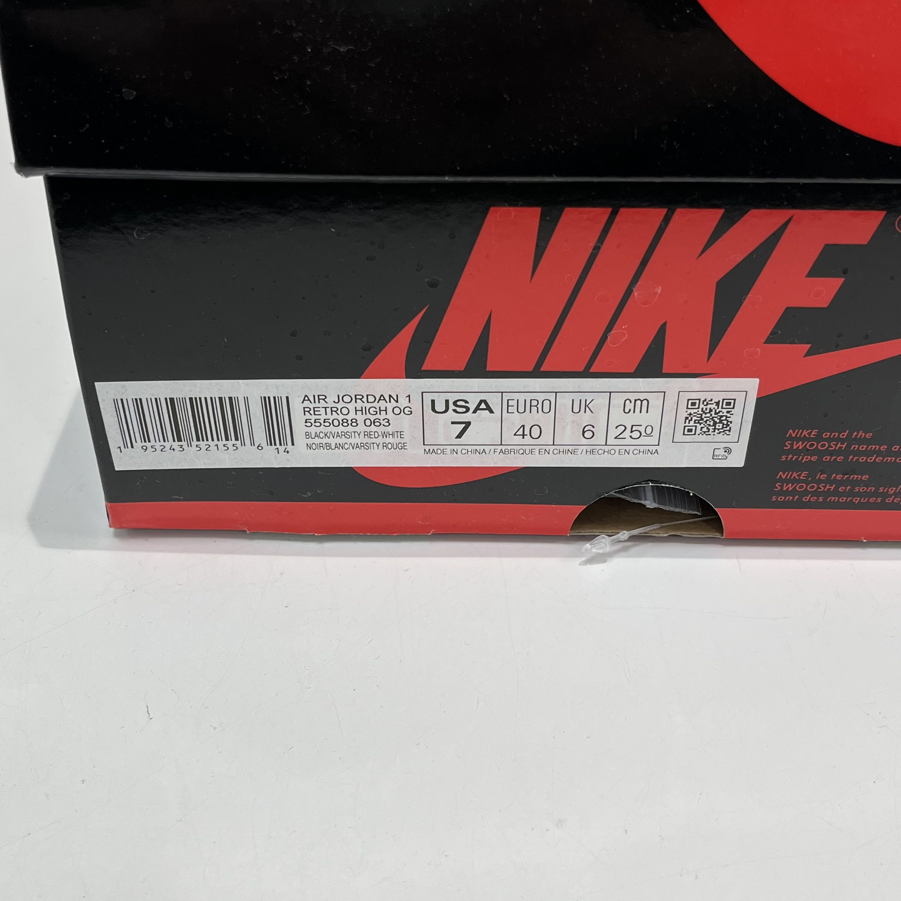 Nike Air Jordan 1 Retro High Patent Bred Size US 7 / EU 40 - 7 Thumbnail