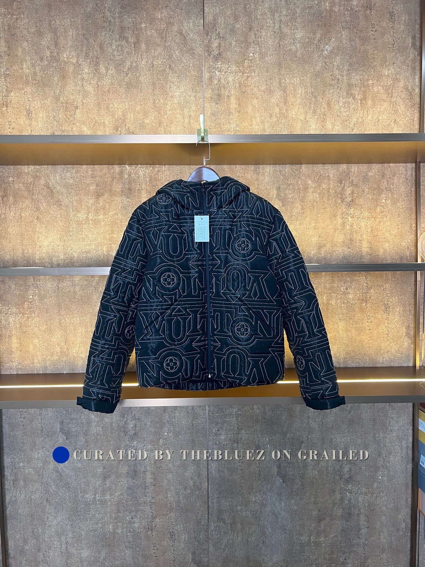 Louis Vuitton Louis Vuitton LV Embossed Logo Down Jacket Size US M / EU 48-50 / 2 - 1 Thumbnail