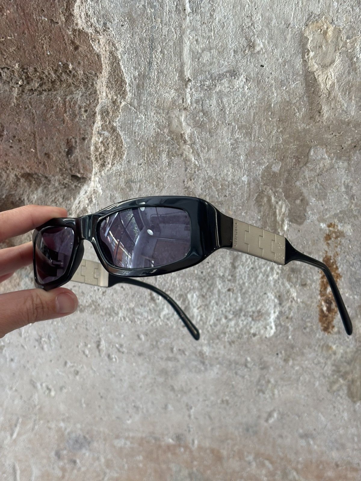 Vintage Chanel Sunglasses Logo Rimless Vintage Size ONE SIZE - 1 Thumbnail