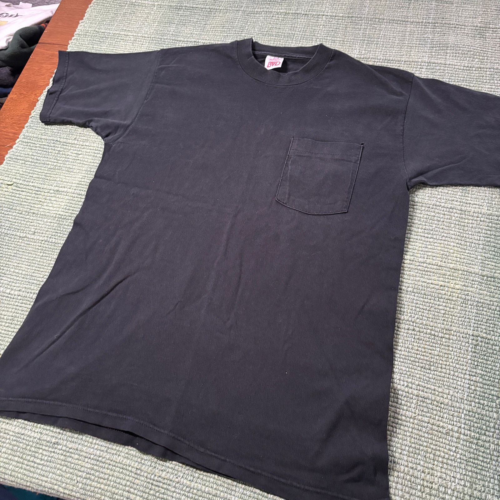 Vintage Vintage faded black pocket tee shirt 1990s size large Size US L / EU 52-54 / 3 - 6 Thumbnail