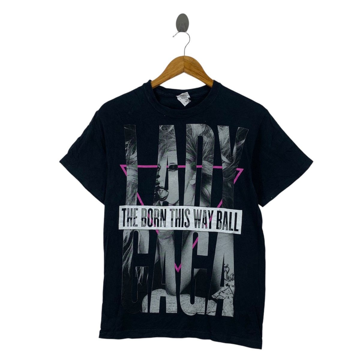 Band Tees LADY GAGA TOUR 2012 The Born This Way Wall Album Tee Shirt Size S / US 4 / IT 40 - 1 Thumbnail