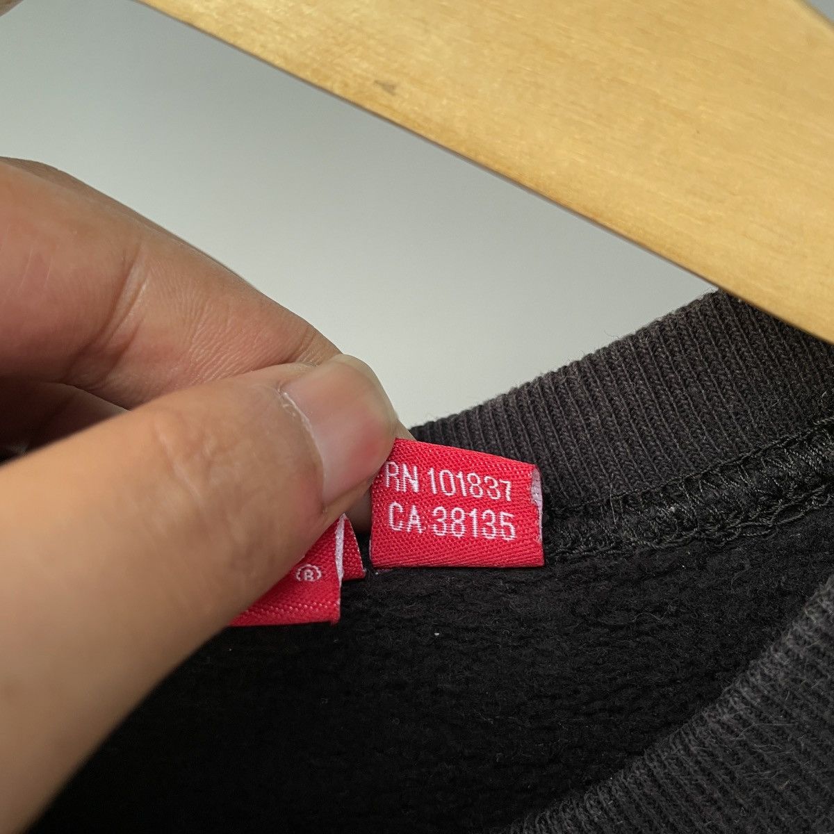 Supreme Supreme Fuck You Crewneck Size US M / EU 48-50 / 2 - 5 Thumbnail