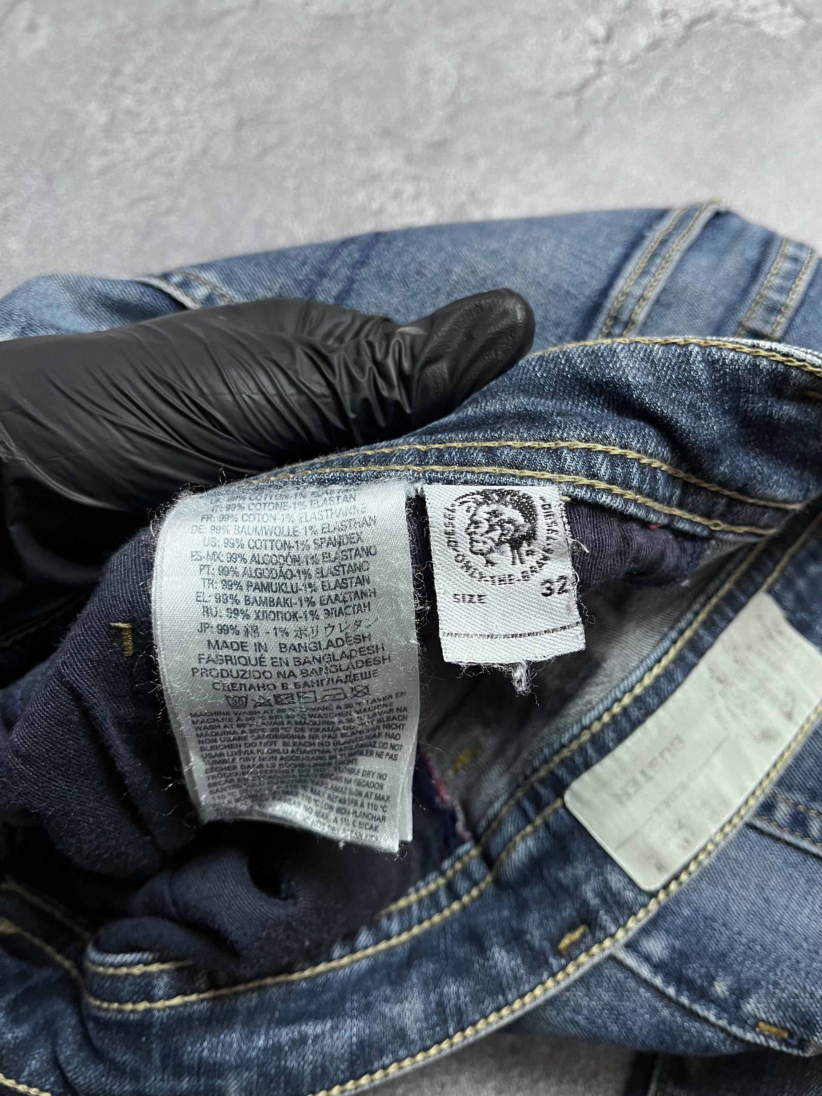 Diesel Vintage Jeans Diesel Industry Bootcut Flared Big Logo Y2K Size US 32 / EU 48 - 12 Thumbnail