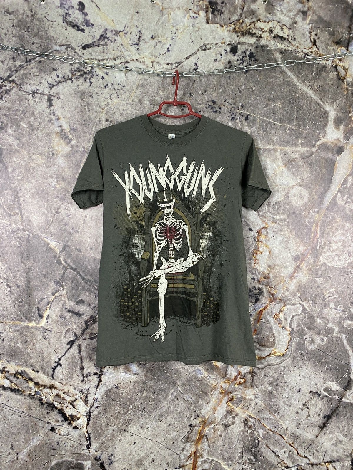 Vintage Men’s Young Guns T-Shirt Skeleton on The Throne Size S Size US S / EU 44-46 / 1 - 1 Thumbnail