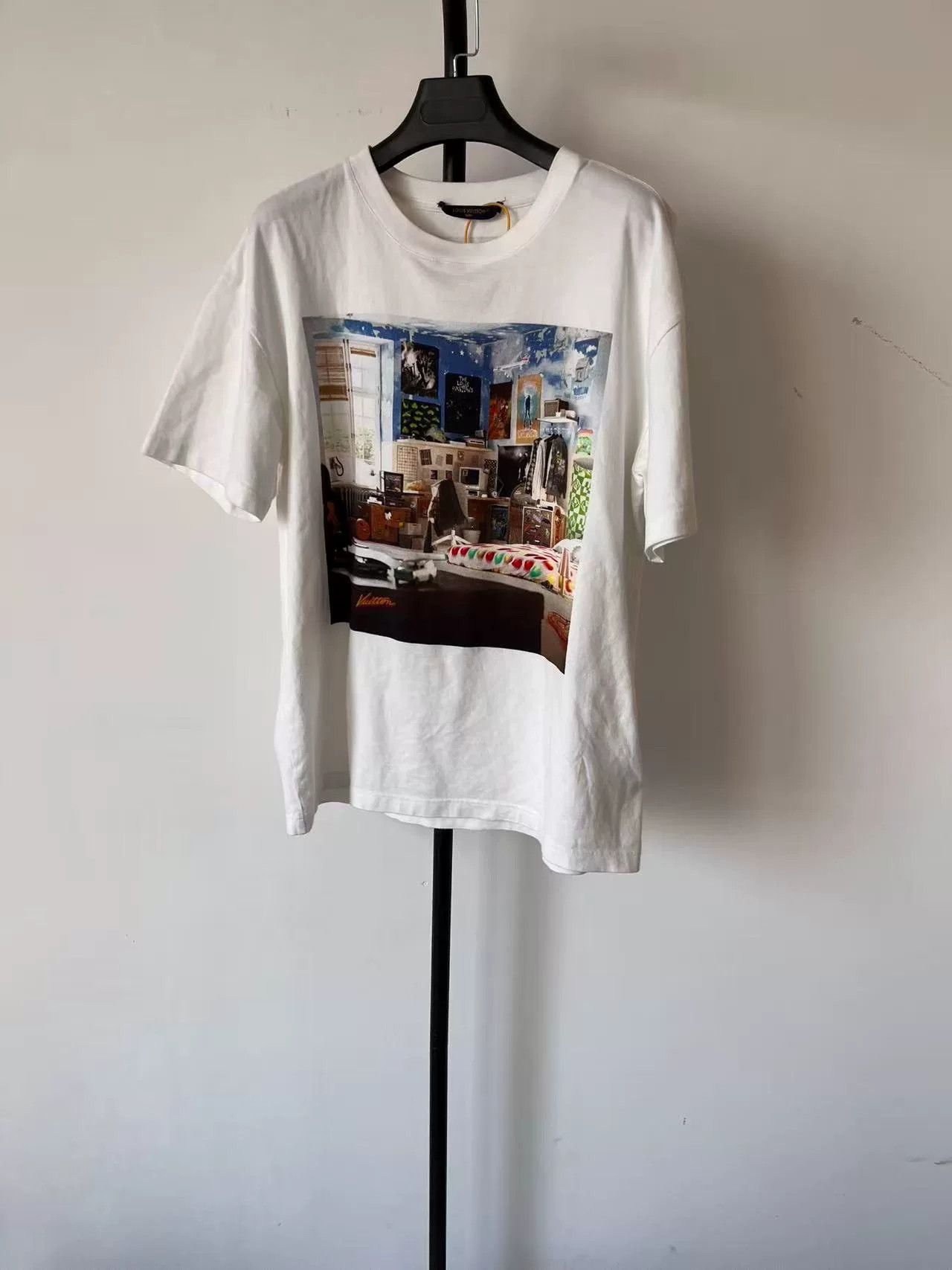Louis Vuitton LOUIS VUITTON Oil Painting Graffiti Short-Sleeve T-Shirt Size US M / EU 48-50 / 2 - 1 Thumbnail