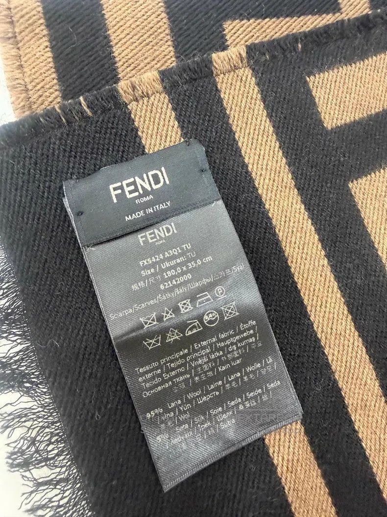 Fendi Fendi Monogrammed FF Fringe Wool Scarf Size ONE SIZE - 5 Thumbnail