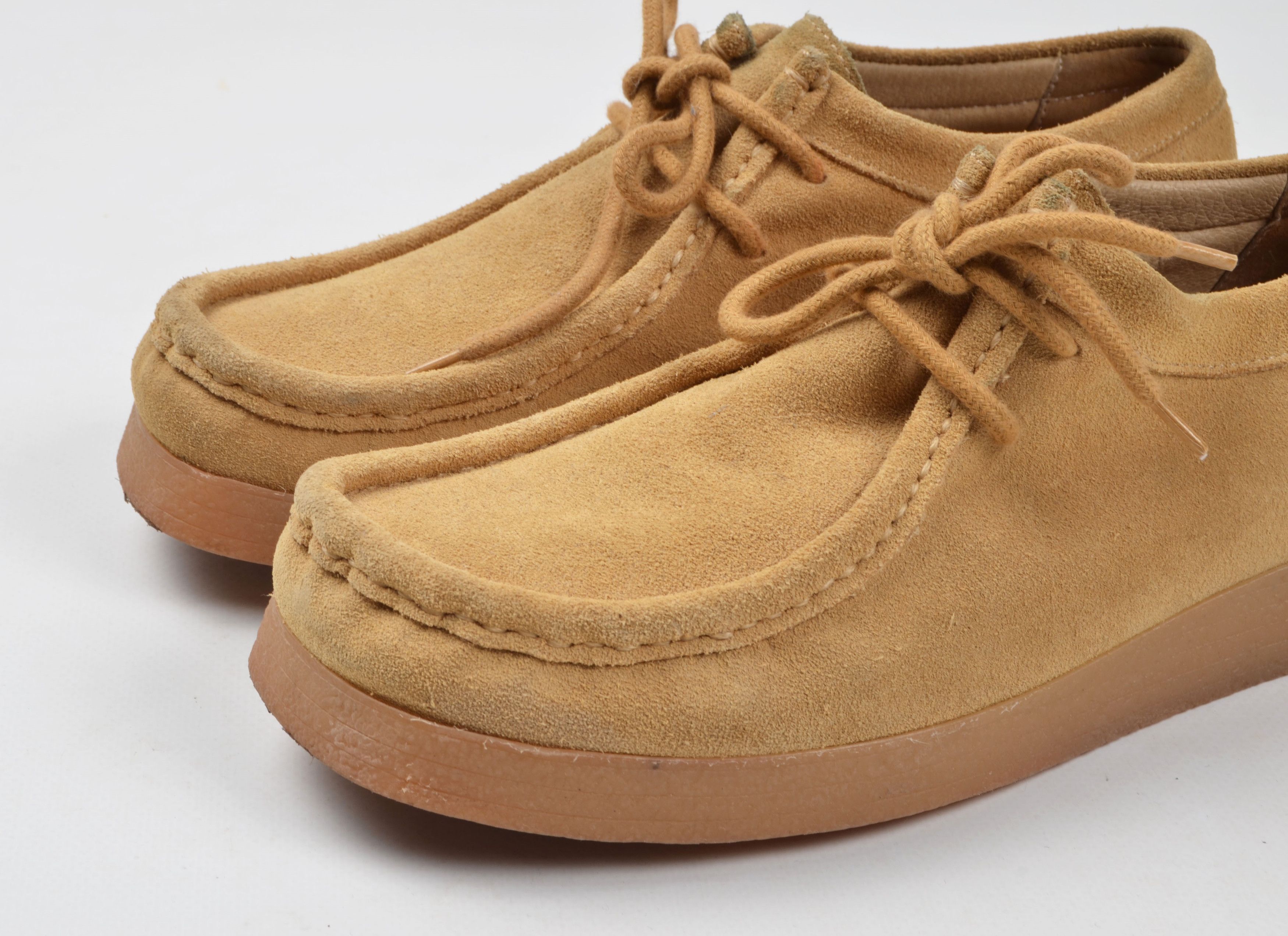 Clarks Clarks Maple Suede Oxfords & Lace Ups Casual Shoes Size US 6 / EU 39 - 2 Thumbnail
