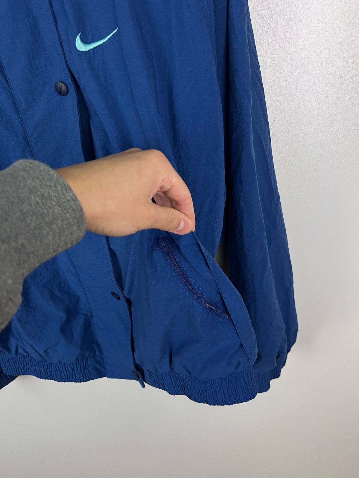 Nike Nike 90s streetwear vintage jacket size L Size US L / EU 52-54 / 3 - 12 Thumbnail