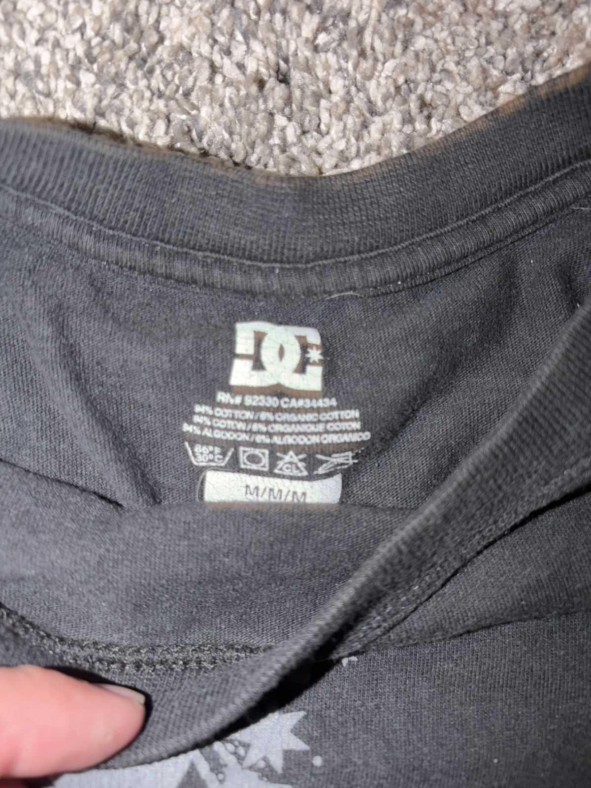 DC Black and Grey y2k DC shirt Size US M / EU 48-50 / 2 - 3 Thumbnail