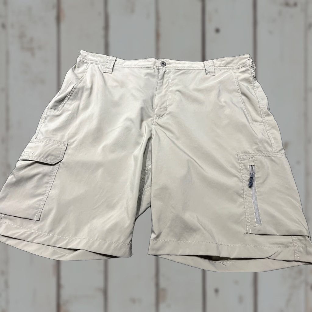 Vintage Columbia Shorts Mens 42 Khaki Tan Polyester Cargo Hiking Outdoor Size US 42 / EU 58 - 1 Thumbnail