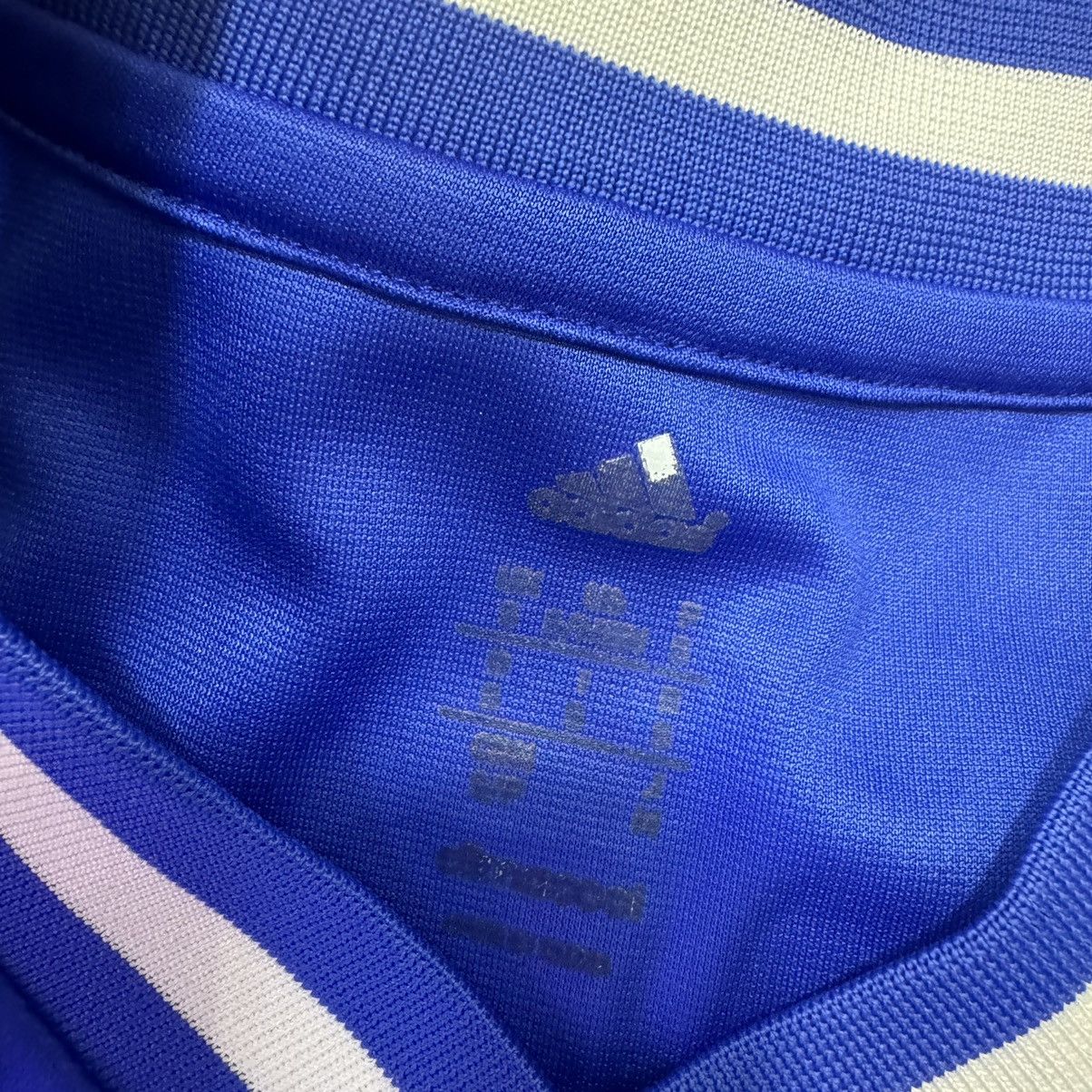 Chelsea Soccer Chelsea 13/14 home shirt #8 Lampard Size US S / EU 44-46 / 1 - 9 Thumbnail