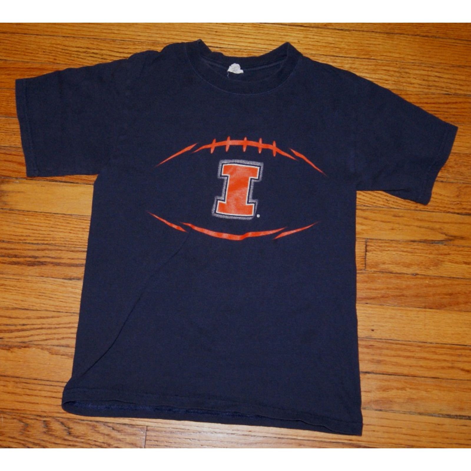 Anvil VTG ILLINOIS FIGHTING ILLINI Football Graphic Mens S TShirt Size US S / EU 44-46 / 1 - 1 Thumbnail