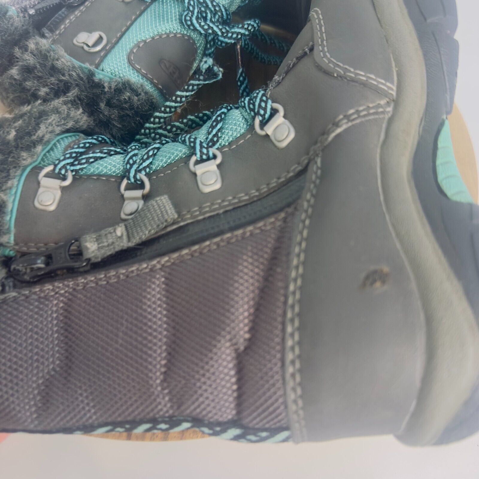 KEEN Keen Boots Size 11 Youth Winter Faux Fur Lined Speed Lace Size US 11 / IT 41 - 11 Thumbnail