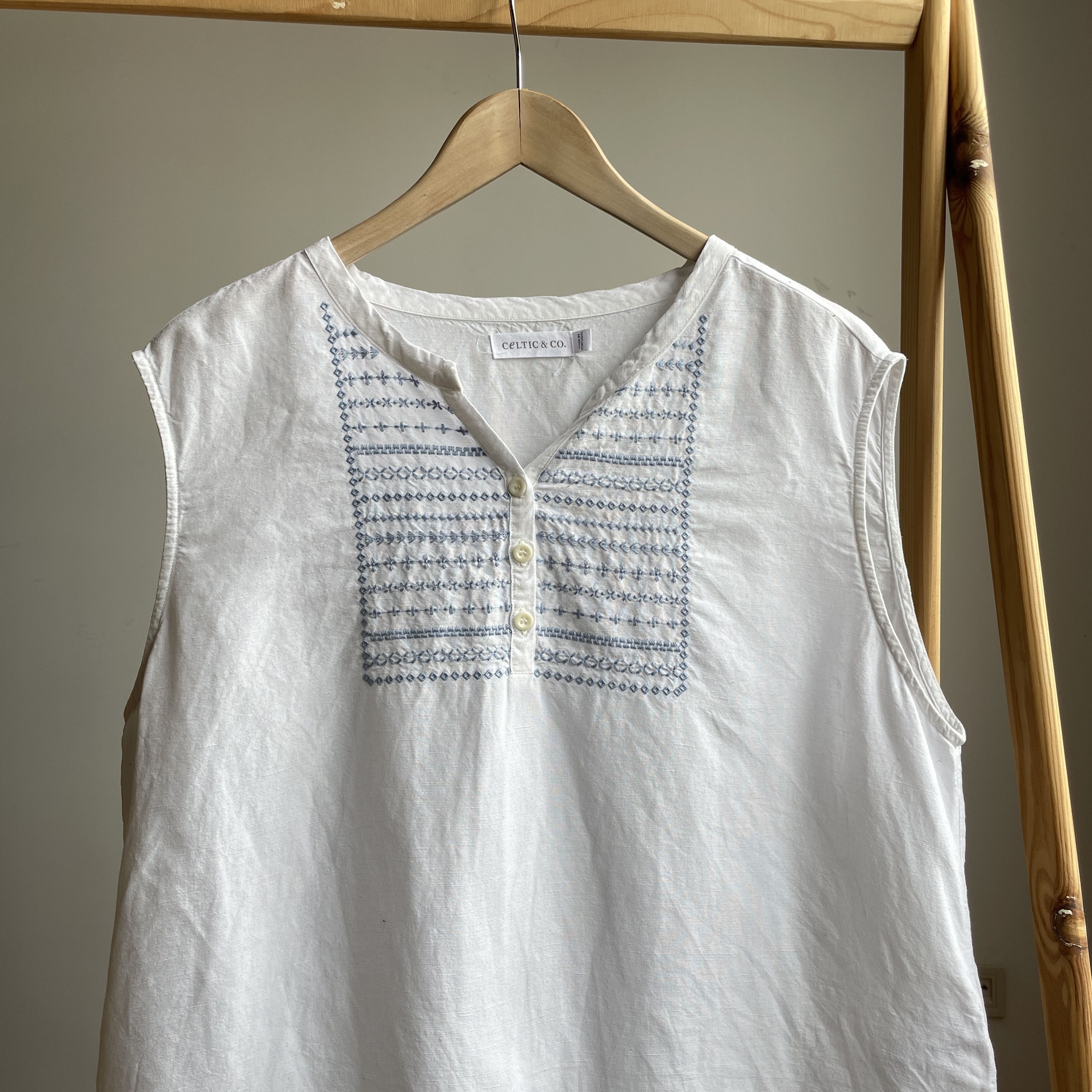 Other Celtic & Co Ornamental Lyocell Linen Sleeveless Blouse Size XL / US 12-14 / IT 48-50 - 3 Thumbnail