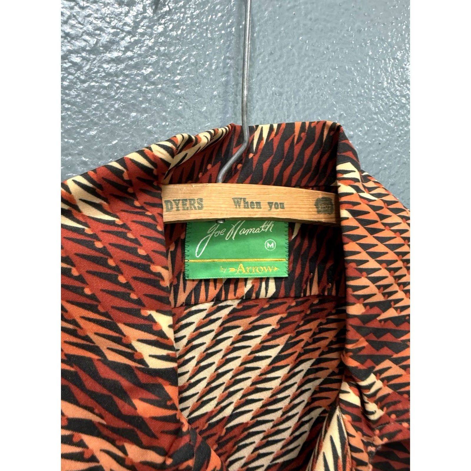 Arrow VINTAGE Arrow Button-Up Shirt Mens 70s Red Polyester Pattern Sz M Long Sleeve Fatigue 70s Theme Shirt Mens Red Size US M / EU 48-50 / 2 - 2 Thumbnail