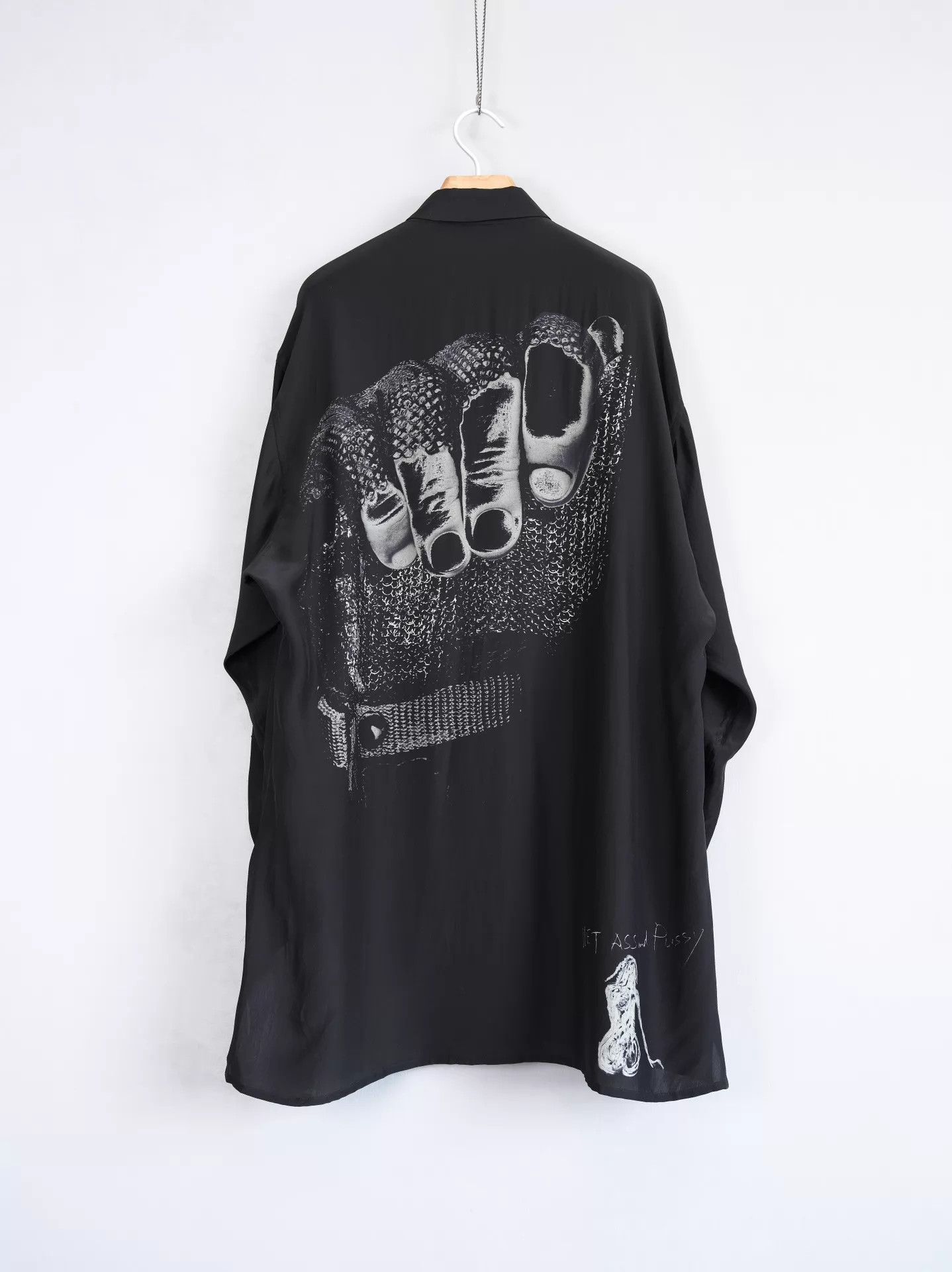 Yohji Yamamoto Yohji Yamamoto 21AW Silk Shirt w/ Maille Glove Print Size US M / EU 48-50 / 2 - 1 Thumbnail