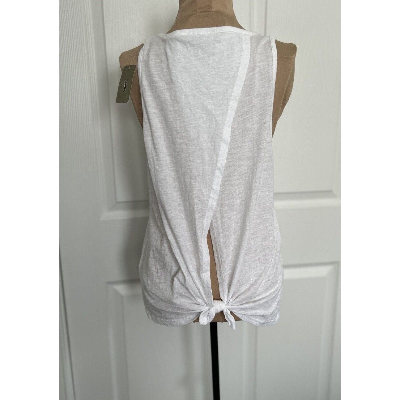 J.Crew J.CREW Vintage Cotton Knot Back Tank Top White Size M Size M / US 6-8 / IT 42-44 - 3 Thumbnail