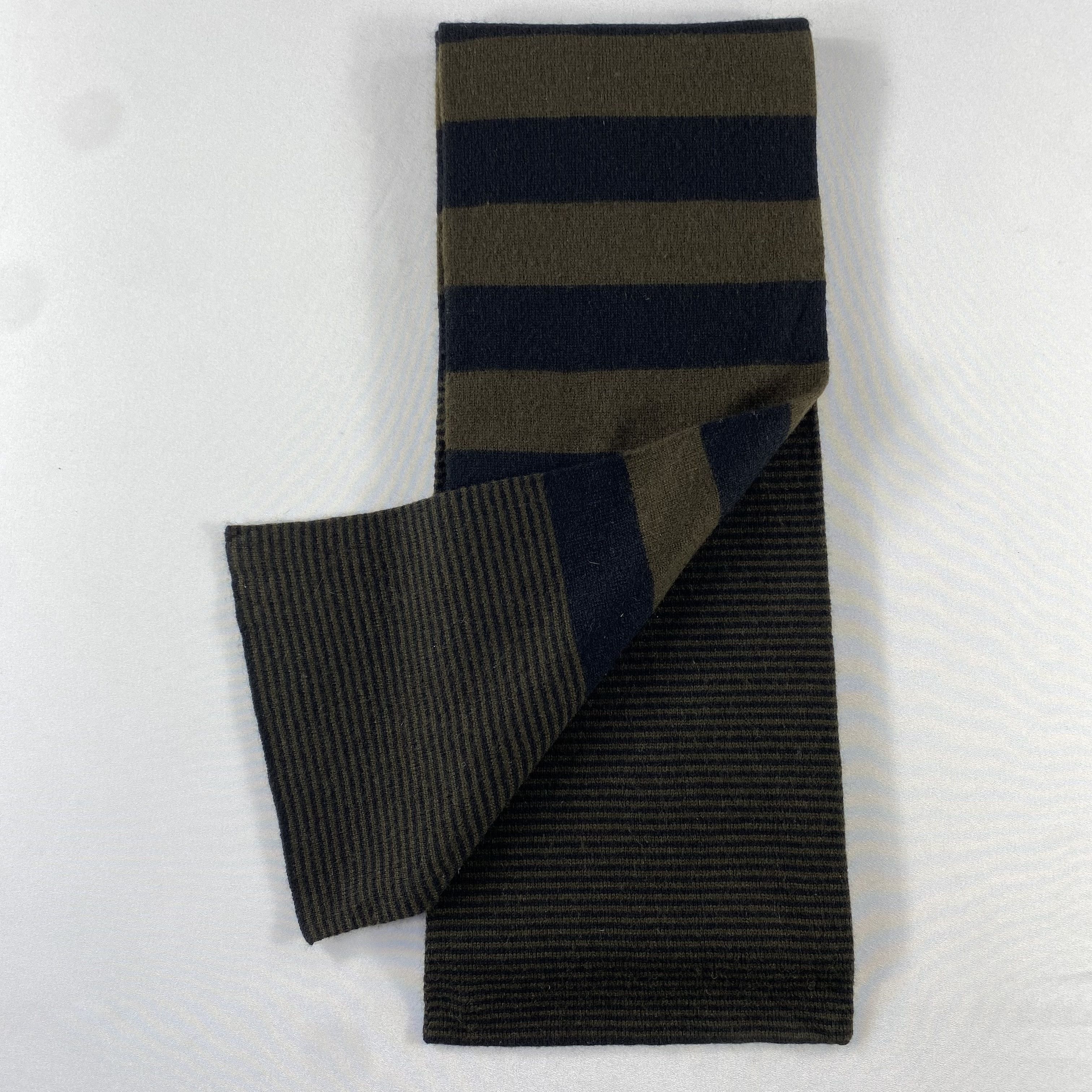 Pas de Calais Pas De Calais Scarf Neck Wrap Wool Muffler Size ONE SIZE - 4 Thumbnail